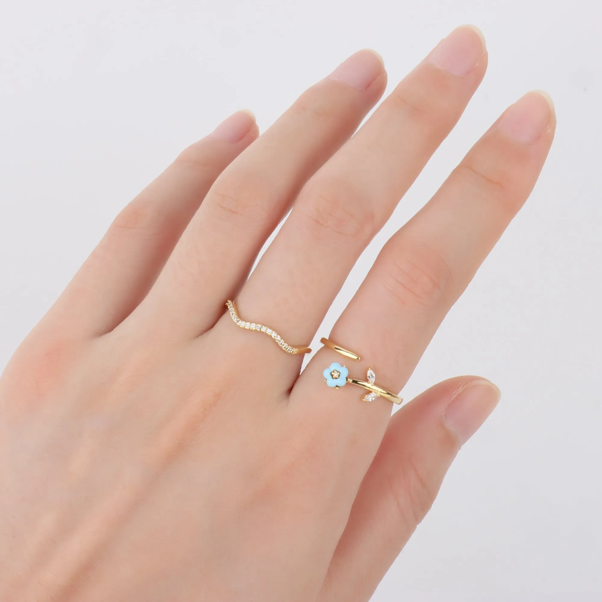 Shiny Wavy Ring