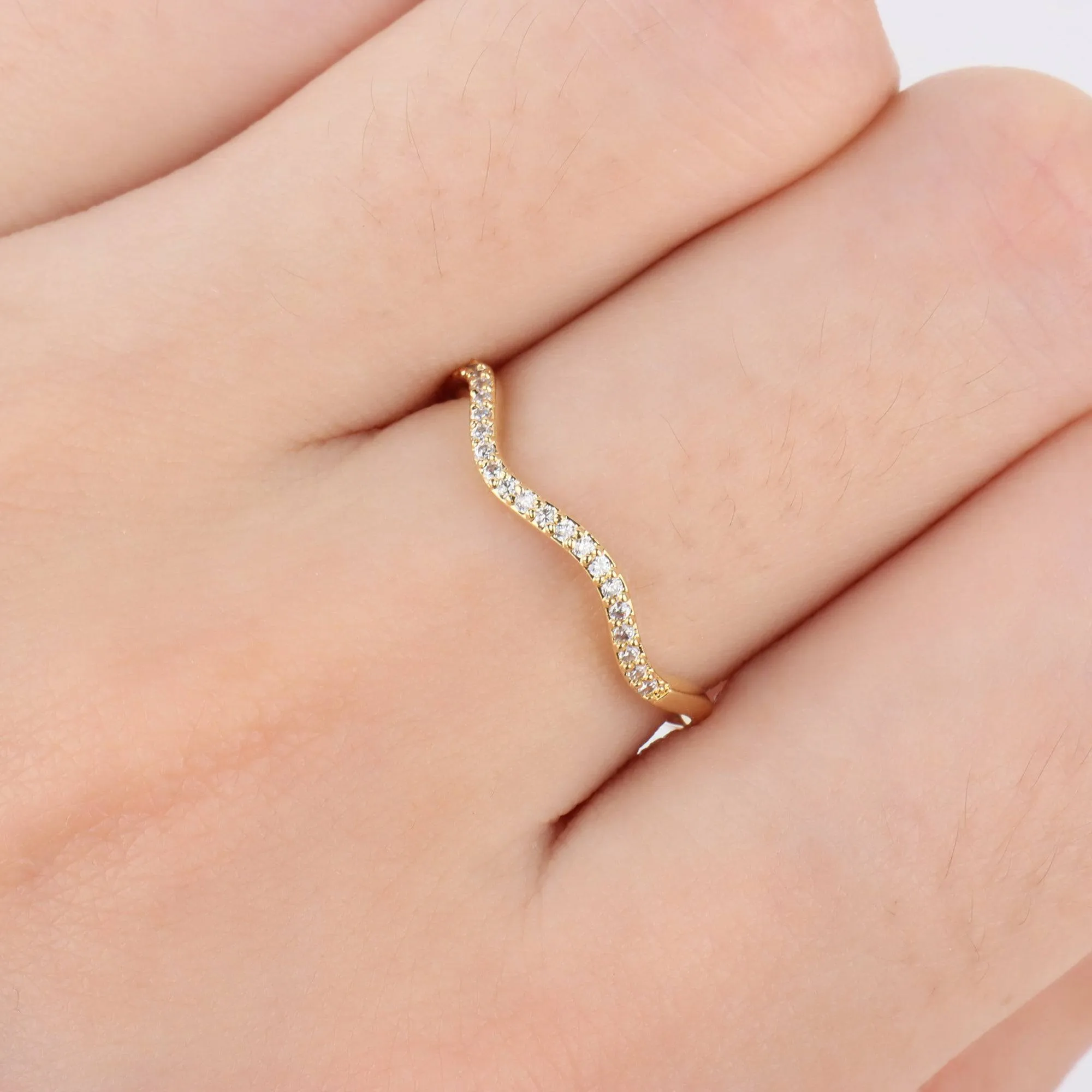 Shiny Wavy Ring