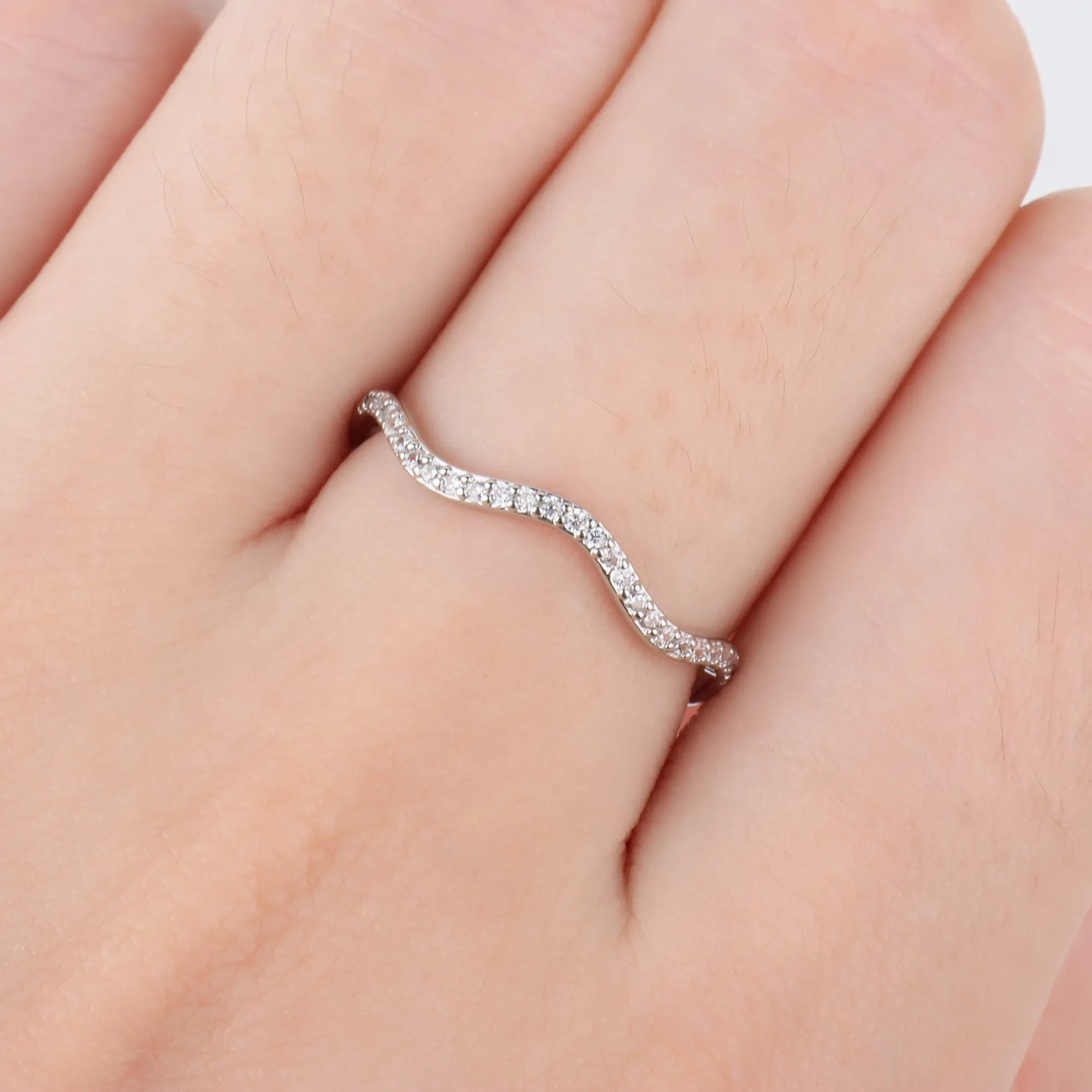 Shiny Wavy Ring